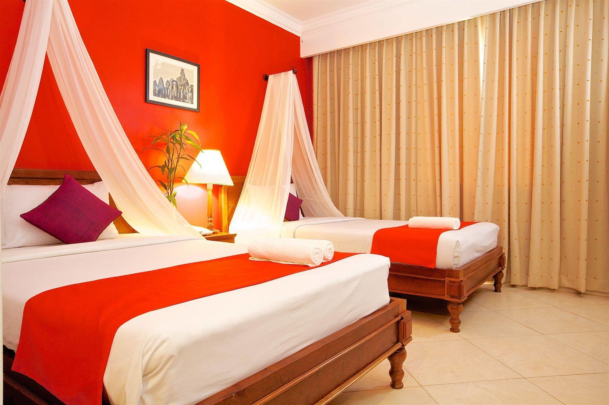 Forest King Hotel II Siem Reap Exteriör bild