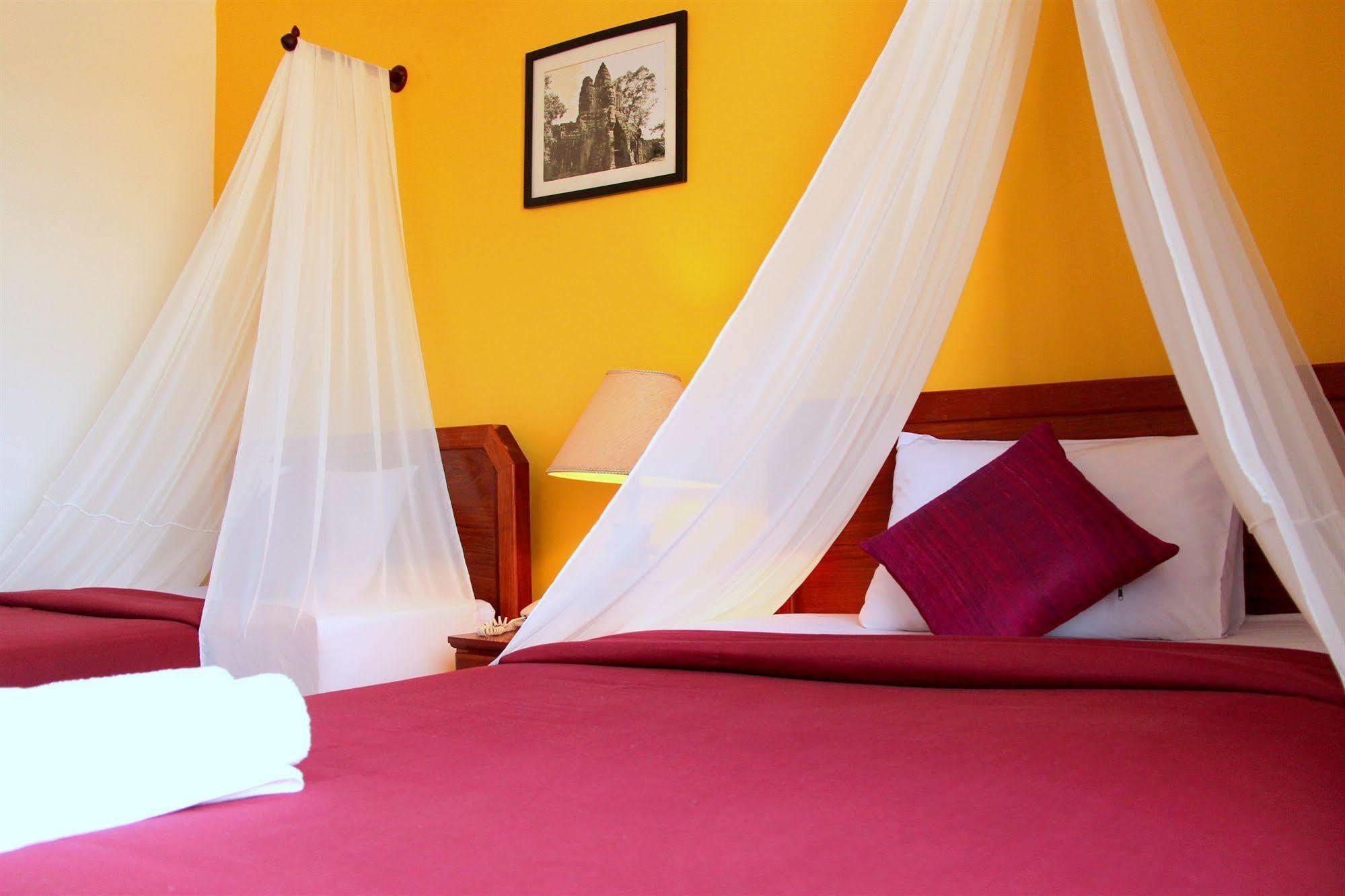 Forest King Hotel II Siem Reap Exteriör bild