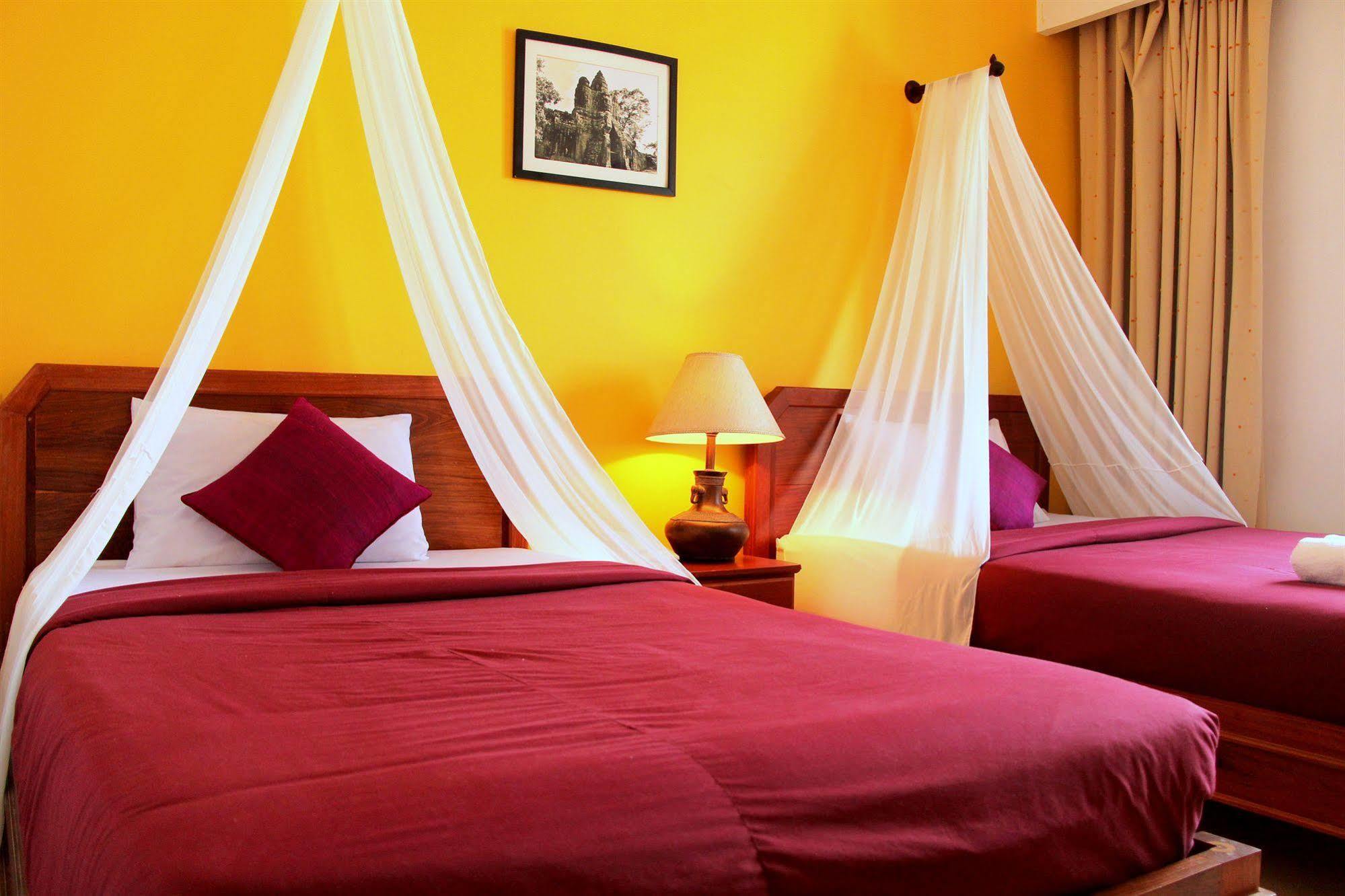 Forest King Hotel II Siem Reap Exteriör bild