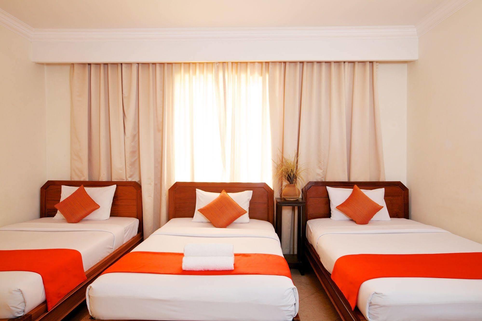 Forest King Hotel II Siem Reap Exteriör bild